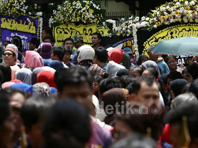 Ribuan Pelayat Datangi Rumah Almarhum Olga Syahputra