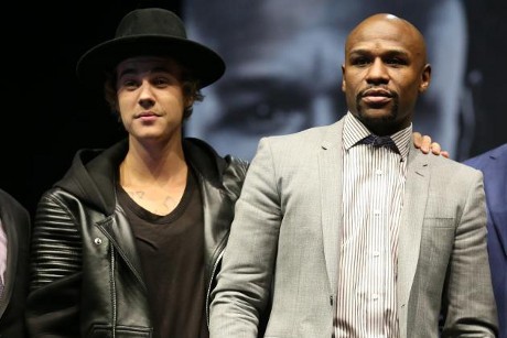 Justin Bieber Dikabarkan Bakal Dampingi Mayweather dalam Megaduel dengan Pacquiao
