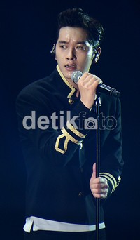 Semoga kalian semua bersenang-senang malam ini! Kami janji akan kembali lagi. Kalau kami kembali, kalian harus datang dan melihat kami lagi ya? kata Chansung.