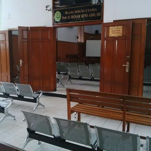 Hakim PN Jaksel Rapat, Praperadilan 3 Tersangka Melawan KPK Belum Dimulai