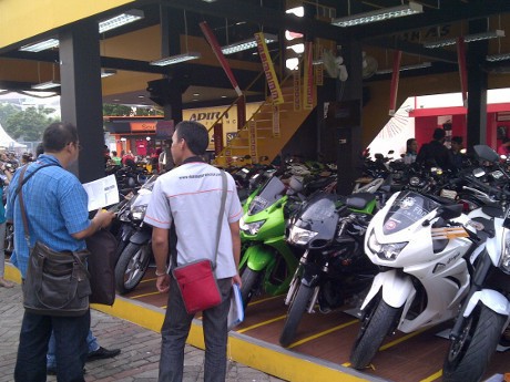 Ekonomi Memburuk, Penjualan Motor Bekas Jeblok