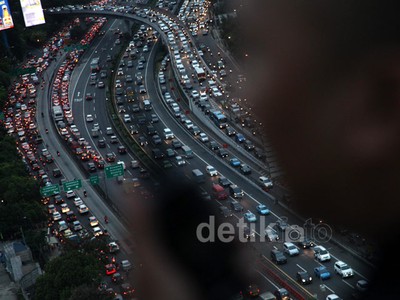 Kemacetan Parah di Gatot Subroto