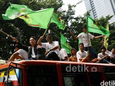 Kader PPP Djan Faridz Demo Kantor Menkum HAM