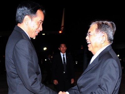 Presiden Jokowi Tiba di Tanah Air