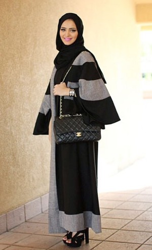 Foto: Padu Padan Stylish dengan Abaya ala Hijabers Qatar, Samar A
