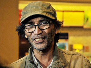 In Memoriam: Alex Komang dan Frans Tumbuan