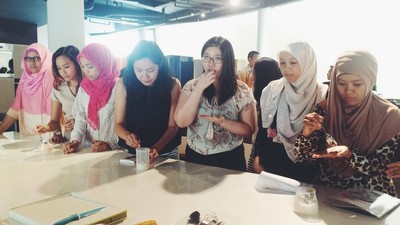 Ilmu Mengelola Dapur Hingga Sayur Bening dan Bakwan Dibahas Dalam Newly Wed Cooking Class Hari Pertama