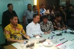 Drama 5 Jam Ambil Alih Ruang Fraksi Golkar oleh Yorrys cs