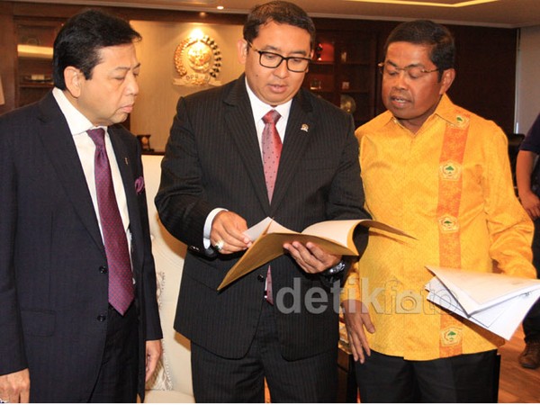 Idrus Marham Serahkan Surat Muladi ke Ketua DPR
