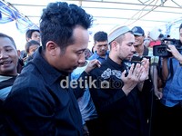 Raffi mendoakan sang sahabat.