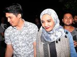 Irwansyah dan Zaskia Sungkar Hadiri Tahlil 3 Harian Olga Syahputra