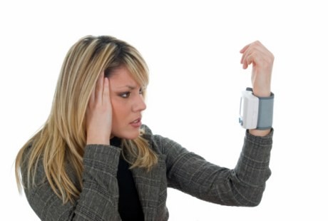 Ingat, Pemeriksaan Tensi Mandiri Tak Bisa Jadi Acuan Hentikan Pengobatan