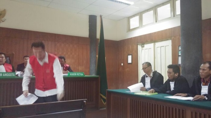 Mafia Narkoba Asal Iran Usir Pengacaranya dari Ruang Sidang PN Jakpus