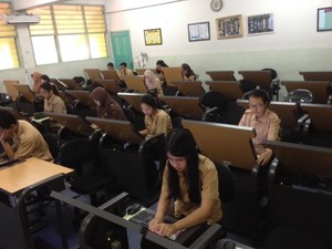 Kepsek SMA 78 DKI: UN Berbasis Komputer Mengurangi Kebocoran