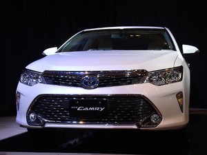 Toyota Camry Sudah Kuasai Pasar Sedan Medium Selama 10 Tahun