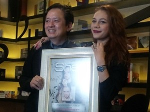 Di Video Klip Terbaru, Shae Ajak Penggemar Sumbang Cerita