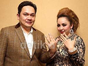 Nia Daniati Bantah Klaim Farhat Soal Perseteruan dengan Olga