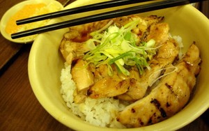 Hangat Gurih, Chicken Donburi Khas Jepang untuk Makan Siang Ini