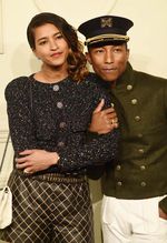 Pharrell Williams Bergaya ala Bellboy
