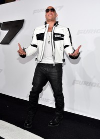 Tiba di lokasi acara, Vin Diesel terlihat sangat bersemangat. Alberto E. Rodriguez/Getty Images/detikFoto.