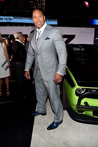 Agen Hobbs alias Dwayne Johnson terlihat sangat gagah. Alberto E. Rodriguez/Getty Images/detikFoto.