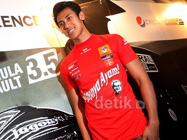 Sean Gelael Siap Bertarung di Formula Renault 3.5