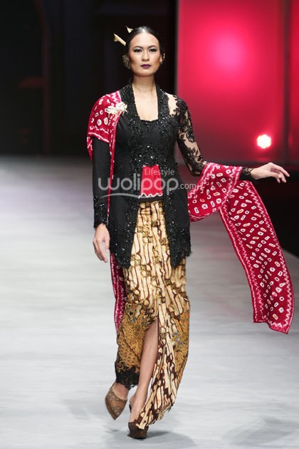 Anne Avantie Pasar Klewer Riwajatmoe Kini. Indonesia Fashion Week 2015 at Jakarta Convention Center. Senayan. Jakarta. [Foto: Mohammad Abduh/Wolipop]