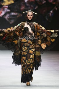 Anne Avantie Pasar Klewer Riwajatmoe Kini. Indonesia Fashion Week 2015 at Jakarta Convention Center. Senayan. Jakarta. [Foto: Mohammad Abduh/Wolipop]