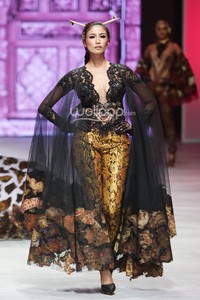 Anne Avantie Pasar Klewer Riwajatmoe Kini. Indonesia Fashion Week 2015 at Jakarta Convention Center. Senayan. Jakarta. [Foto: Mohammad Abduh/Wolipop]