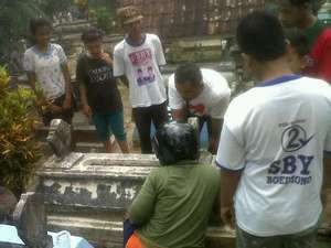 6 Kisah Heboh Getaran Misterius di Kuburan Mbah Paniyah