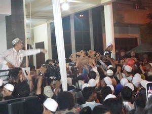 Warga Juga Ricuh Berebut Bingkisan dari Pengajian 7 Hari Olga