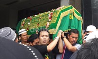 Mpok Nori yang memiliki nama asli Nuri Sarinuri meninggal di usia ke-84 tahun. Ia menderita asma sejak kecil dam kondisi kesehatannya tak stabil selama beberapa tahun belakangan. 