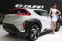 Selain ENDURO, mobil konsep yang juga dihadirkan oleh Hyundai dalam pameran ini adalah mobil rally RM15. Sedan hybrid LF Sonata PHEV juga diusung oleh Hyundai di sesi Press Day hari ini dan turut mengisi deretan Korea Premiere.