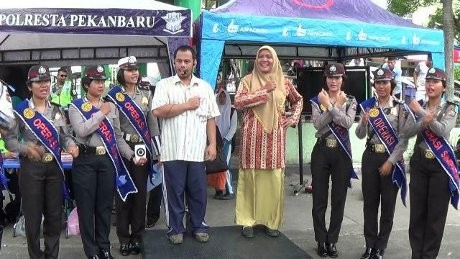 Pelanggar Lalin Ini Tak Ditilang Tapi Dihukum Bacakan Tatib Berkendara
