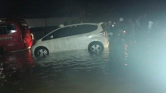 Banjir 1 Meter di Rancaekek Bikin Jalur Lumpuh, Ini Suasananya