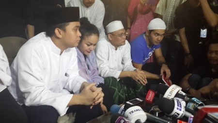 Bersama Mak Vera, Billy Jelaskan Kronologi Meninggalnya Olga Syahputra