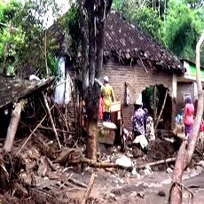 Ini Penampakan Dahsyatnya Banjir Bandang di Pasuruan