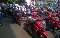 Sementara rombongan yang tergabung dalam tim jalur selatan akan melewati etape pertama menuju Bandung, Jawa Barat. Rombongan jalur selatan juga diperkirakan akan tiba di Bandung malam nanti.