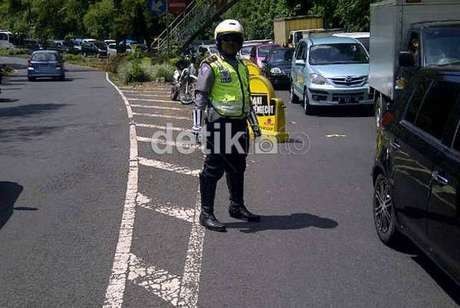 Arus Balik Long Weeked Mulai Terjadi, Puncak-Jakarta Diberlakukan Satu Arah