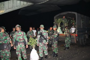 Tim Ekspedisi NKRI Terbangkan Ribuan Bibit Pohon ke Nusa Tenggara