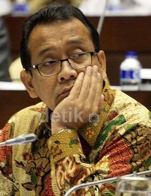 Presiden Jokowi Cabut Perpres Soal DP Mobil Pejabat Rp 210 Juta