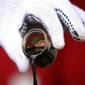 Fenomena Aneh Terjadi Pada Harga BBM Impor Singapura