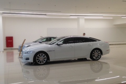 Pasar Mobil Mewah Seperti Mati Suri