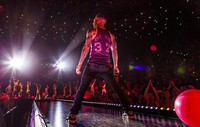 Maroon 5 bawakan beberapa lagu hits seperti, 'Animals', 'This Love', 'Payphone', dan 'Daylight'. Christopher Polk/Getty Images/detikFoto.