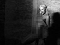 Seleb Rayakan Paskah, Putri Bruce Willis Topless untuk Kampanye Free the Nipple