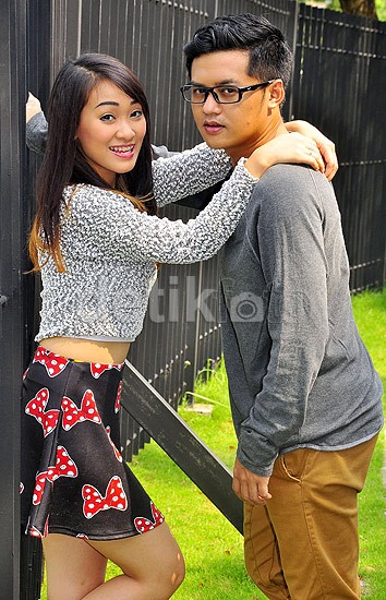 Kemesraan Felly 'Cherrybelle' dan Pacar
