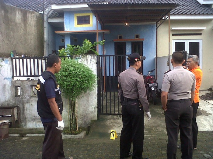 Perampok Bunuh Korban dan Lukai 2 Anak di Banyumas