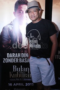 Ini merupakan film perdana Andre Hehanusa.