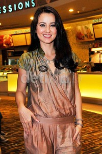 Julie saat hadir di pemutaran film 'Filosofi Kopi' di Epicentrum XXI Kuningan, Jakarta Selatan, Selasa (7/4/2015). Pool/Noel/detikFoto.
