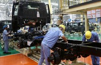 PT Isuzu Astra Motor Indonesia (IAMI) resmi mengoperasikan pabrik barunya yang berada di kawasan industri Karawang Timur. Pabrik yang berdiri di lahan seluas 300.000 m2 ini menghabiskan dana sebesar Rp 1,7 triliun.